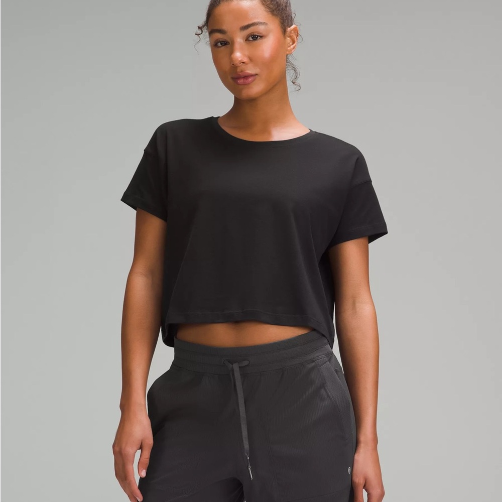 Lululemon Women's Cates T-Shirt Cotton, Size 6 in Black